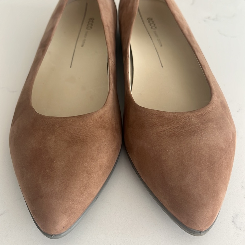 Ecco Danish Design Suede Pointed Flats 🤎 - Picture 9 of 11